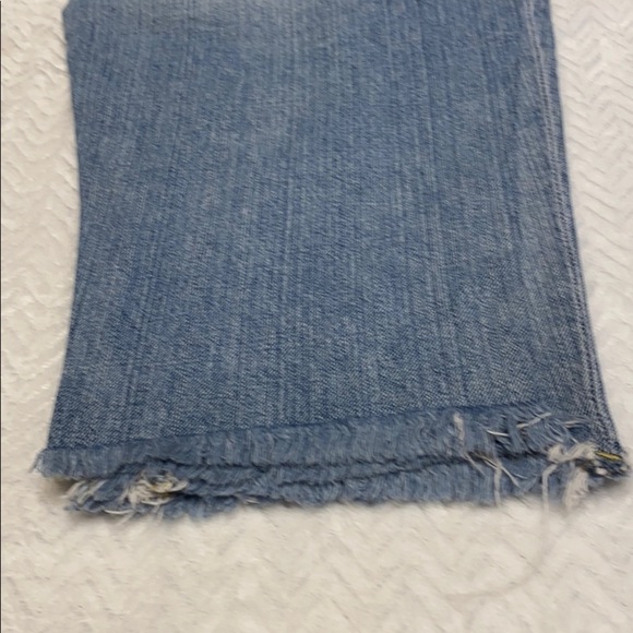 Hollister Distressed Jean Denim capris knee pants - Picture 4 of 6